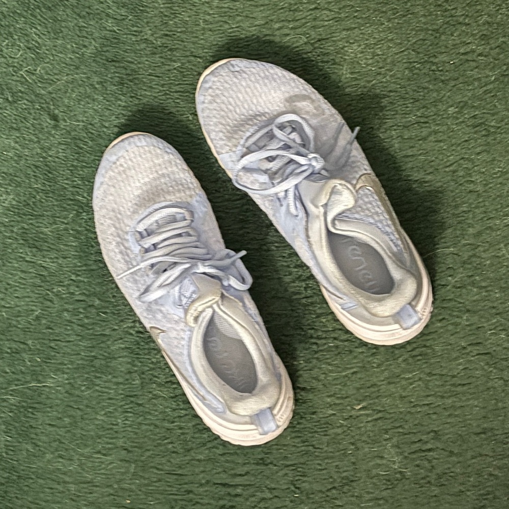Nike Renew Women's Athletic Shoes in Light Blue - Size 6.5 - Picture 2 of 7